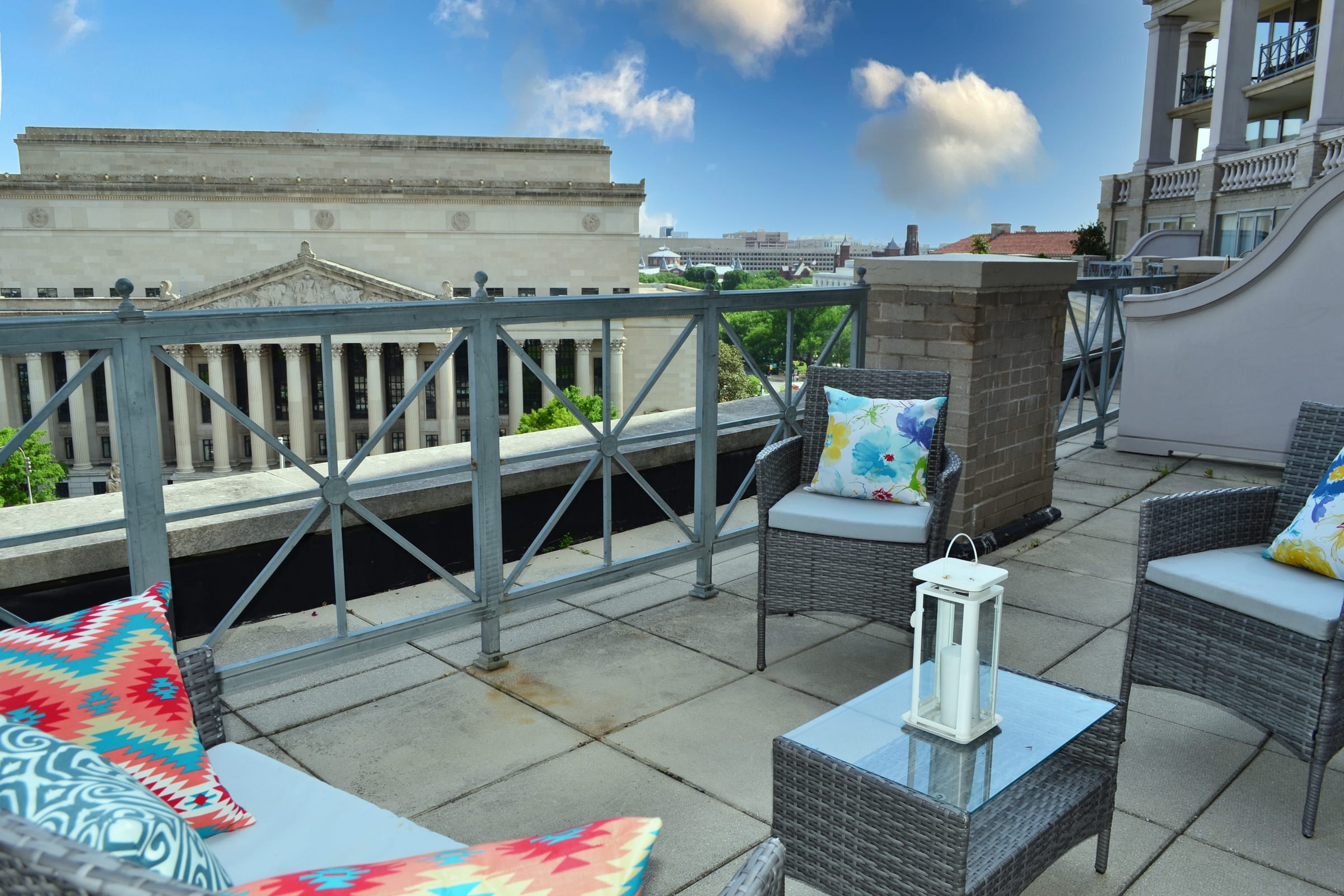 The Smithsonian Suite